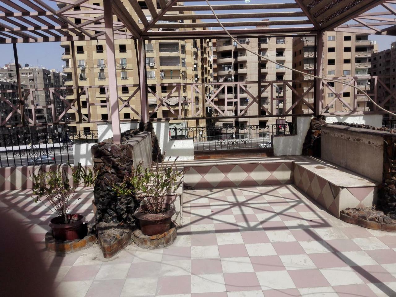 Royal Pyramids Hotel Il Il Cairo Esterno foto